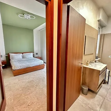 Cost An Business House And Free Park By Revenue House Como